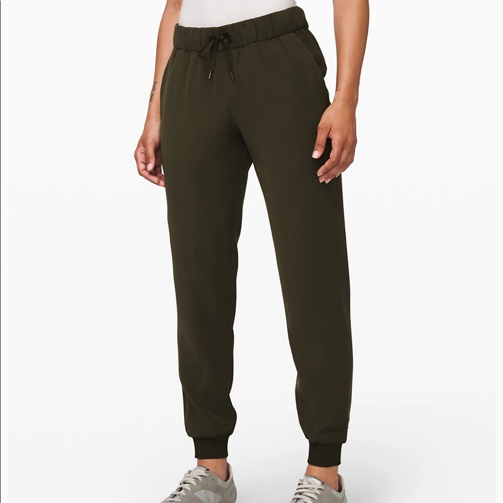 🍋NWT Lululemon On The Fly Jogger
